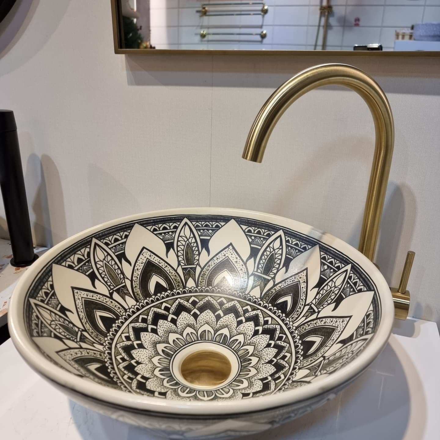 SC VT HANDMADE BASIN COLLECTION 03